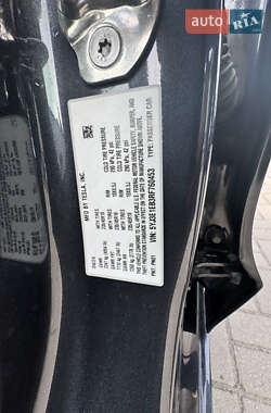 Седан Tesla Model 3 2024 в 