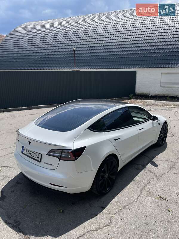 Седан Tesla Model 3 2019 в Сквире