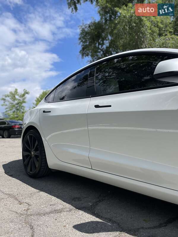 Седан Tesla Model 3 2019 в Сквире