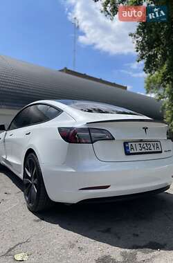 Седан Tesla Model 3 2019 в 