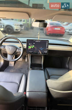 Седан Tesla Model 3 2018 в 
