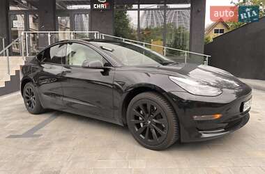 Седан Tesla Model 3 2022 в Киеве