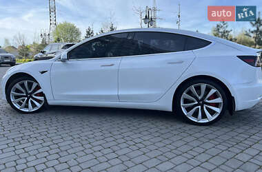 Седан Tesla Model 3 2019 в 