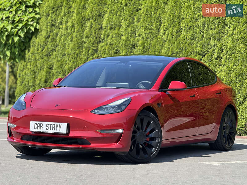 Седан Tesla Model 3 2022 в Стрые
