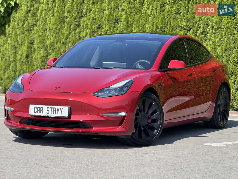 Седан Tesla Model 3 2022 в Стрые