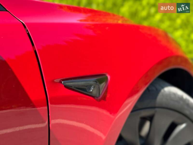 Седан Tesla Model 3 2022 в Стрые