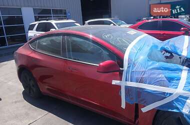 Седан Tesla Model 3 2024 в 
