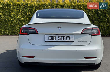 Седан Tesla Model 3 2019 в 