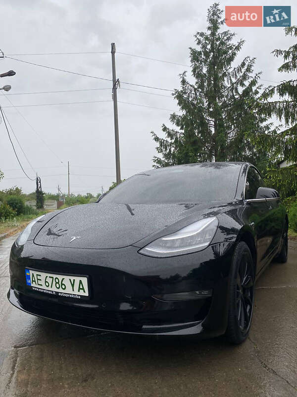 Седан Tesla Model 3 2019 в Кривому Розі