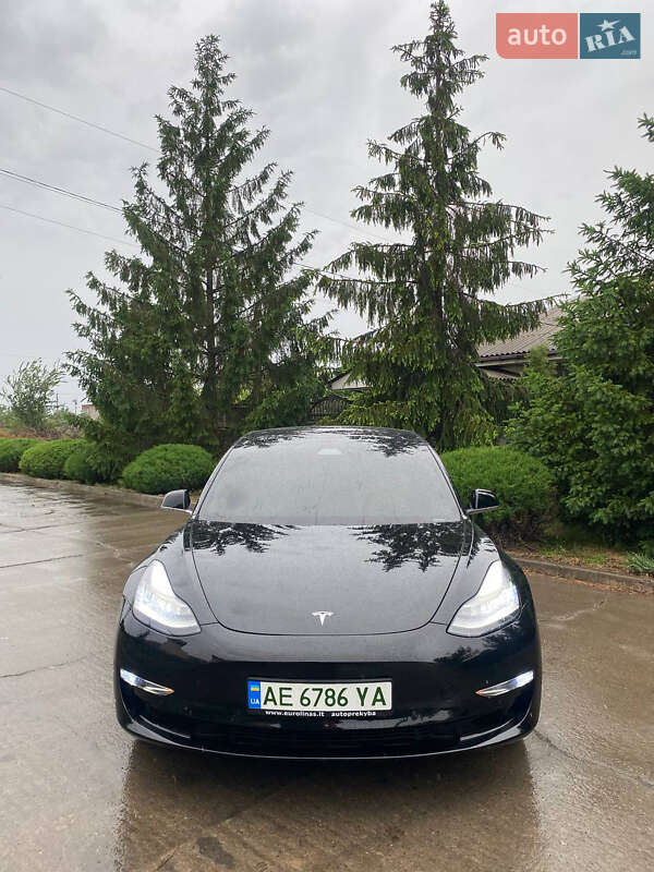 Седан Tesla Model 3 2019 в Кривому Розі