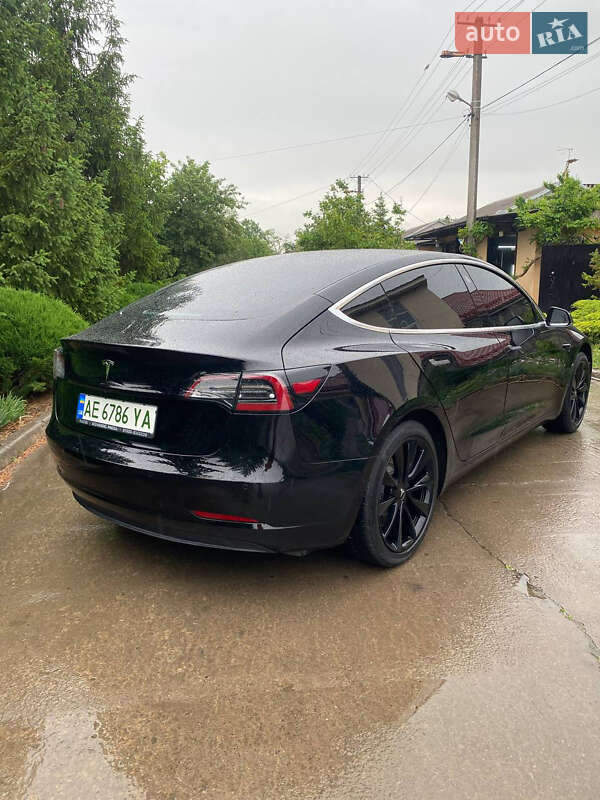 Седан Tesla Model 3 2019 в Кривому Розі
