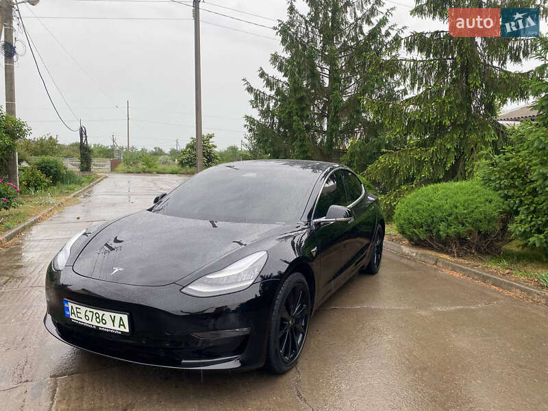 Седан Tesla Model 3 2019 в Кривому Розі