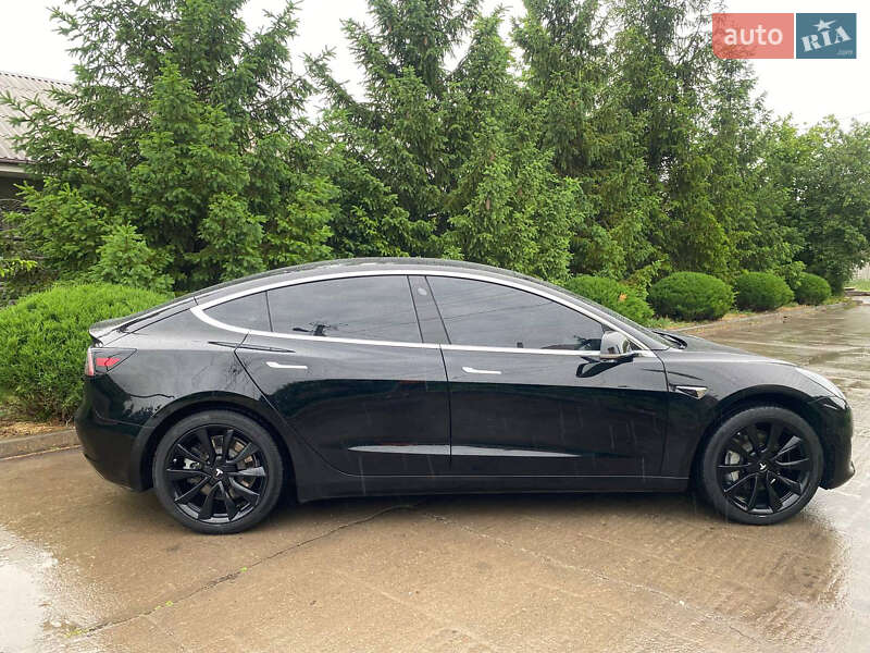 Седан Tesla Model 3 2019 в Кривом Роге