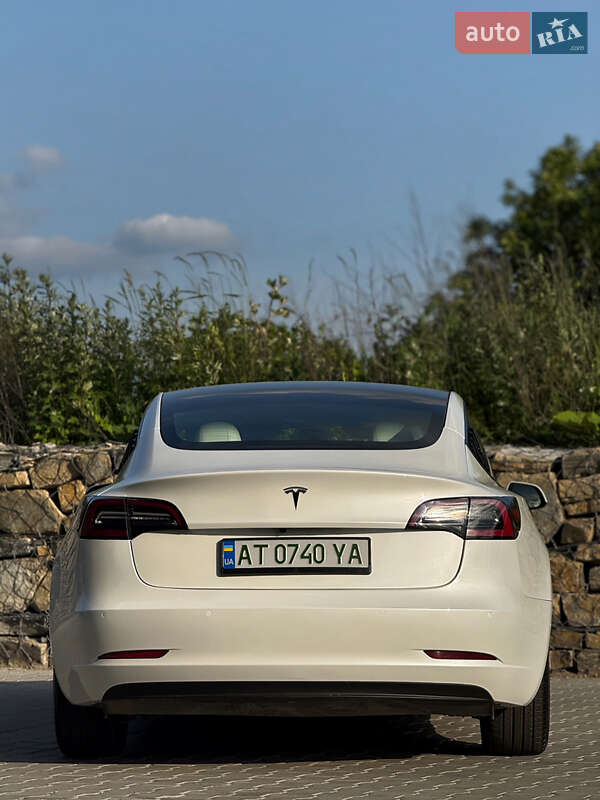Седан Tesla Model 3 2021 в Калуше фото 9 Седан Tesla Model 3 2021 в Калуше