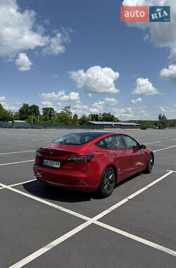 Седан Tesla Model 3 2020 в 