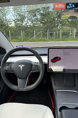 Седан Tesla Model 3 2020 в 