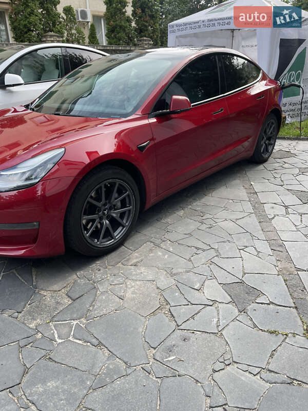 Седан Tesla Model 3 2018 в Киеве