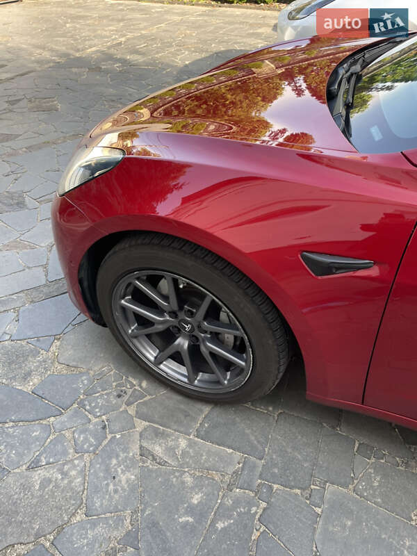 Седан Tesla Model 3 2018 в Киеве