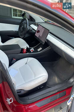 Седан Tesla Model 3 2018 в 
