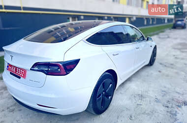 Седан Tesla Model 3 2020 в 