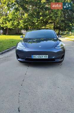 Седан Tesla Model 3 2020 в 