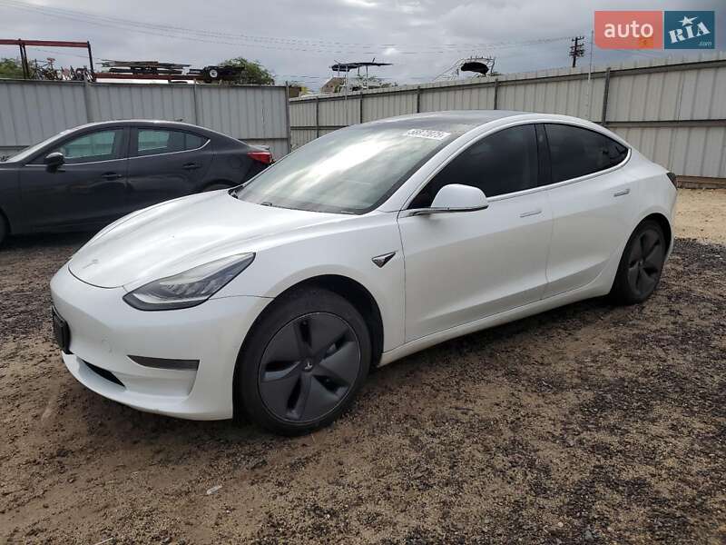 Седан Tesla Model 3 2019 в 