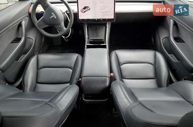 Седан Tesla Model 3 2019 в 