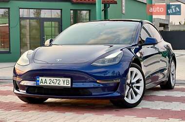 Седан Tesla Model 3 2021 в Києві