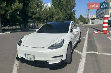 Седан Tesla Model 3 2019 в 