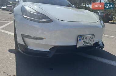 Седан Tesla Model 3 2019 в 