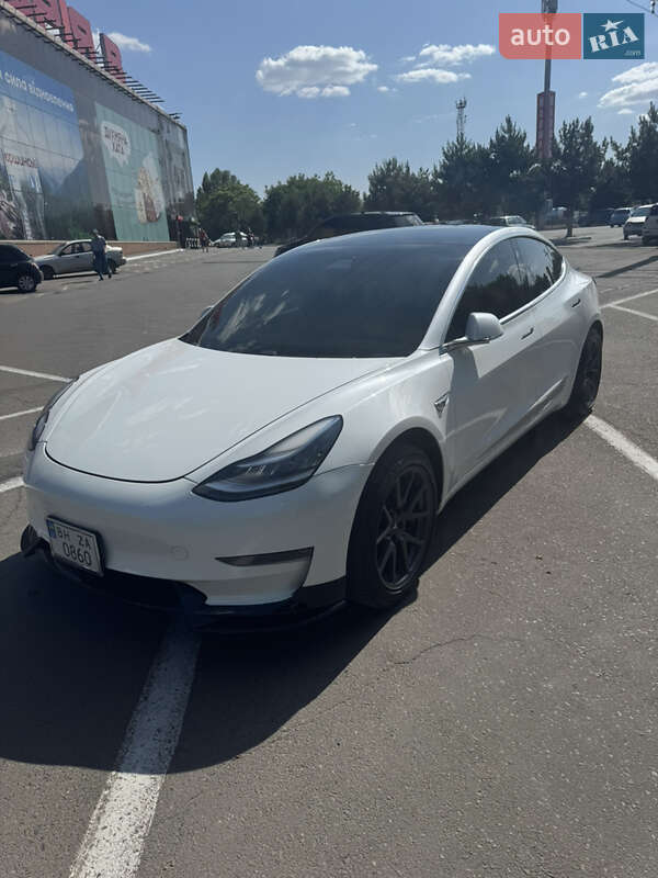 Седан Tesla Model 3 2019 в Одессе фото 25 Седан Tesla Model 3 2019 в Одессе