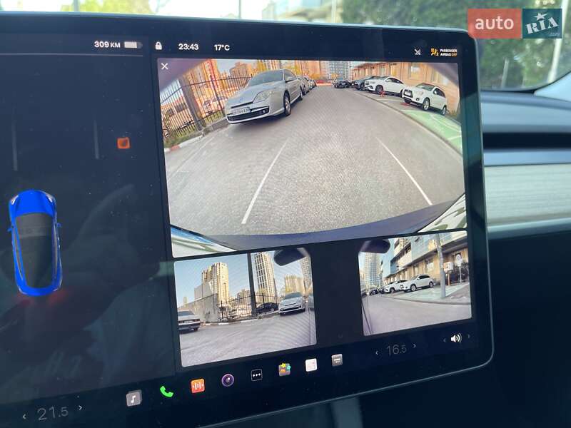 Седан Tesla Model 3 2022 в Киеве