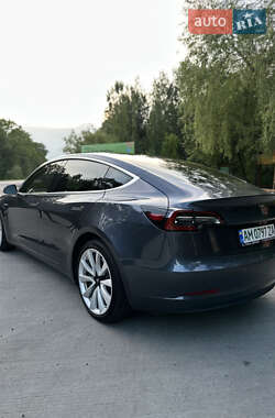 Седан Tesla Model 3 2019 в 