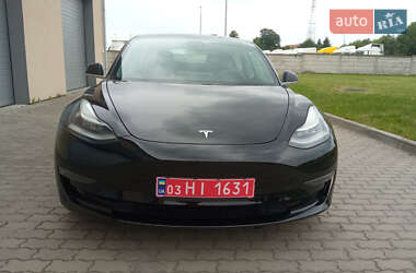 Седан Tesla Model 3 2019 в 