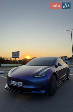 Седан Tesla Model 3 2018 в 