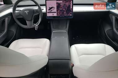 Седан Tesla Model 3 2021 в 