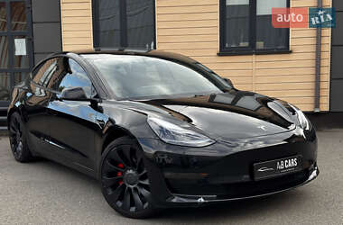 Седан Tesla Model 3 2021 в Киеве
