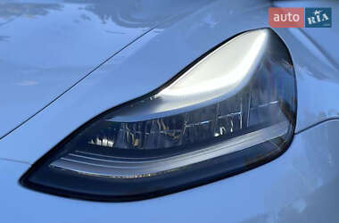 Седан Tesla Model 3 2018 в 