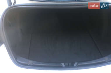 Седан Tesla Model 3 2023 в 