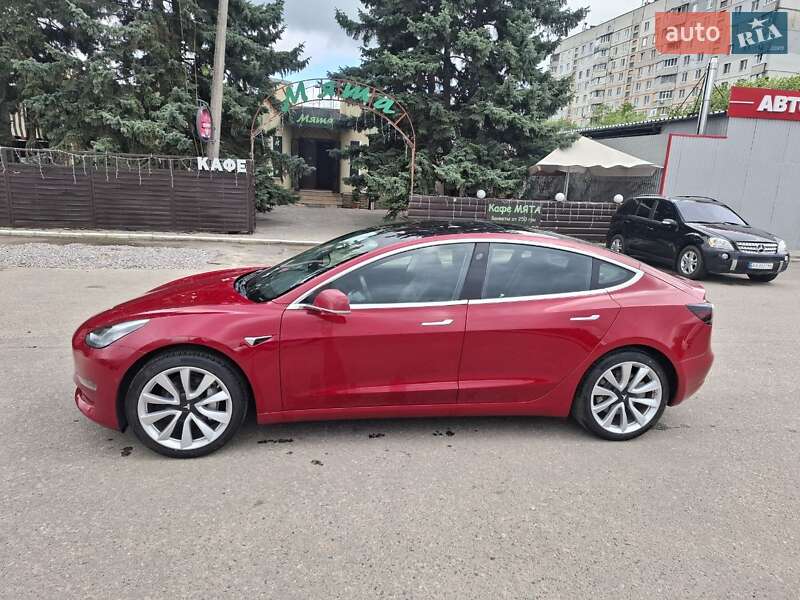 Седан Tesla Model 3 2018 в Харькове