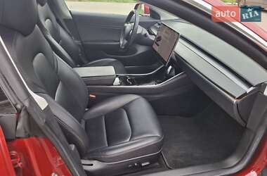 Седан Tesla Model 3 2018 в 