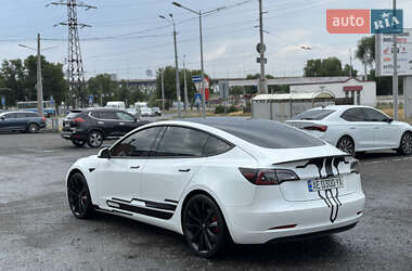 Седан Tesla Model 3 2019 в 