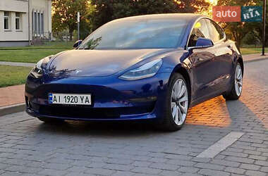 Седан Tesla Model 3 2020 в Львове