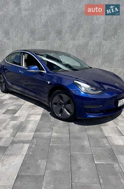 Седан Tesla Model 3 2019 в 