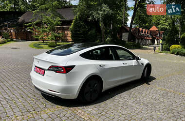 Седан Tesla Model 3 2021 в 