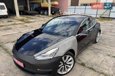 Седан Tesla Model 3 2018 в 