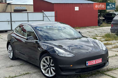 Седан Tesla Model 3 2018 в 