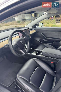 Седан Tesla Model 3 2018 в 
