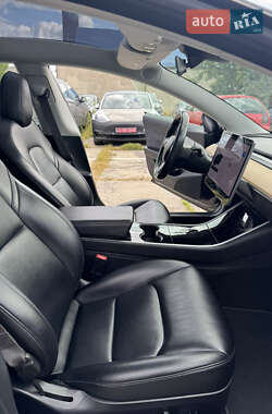 Седан Tesla Model 3 2018 в 