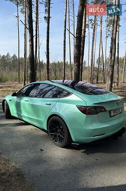Седан Tesla Model 3 2018 в Вишгороді